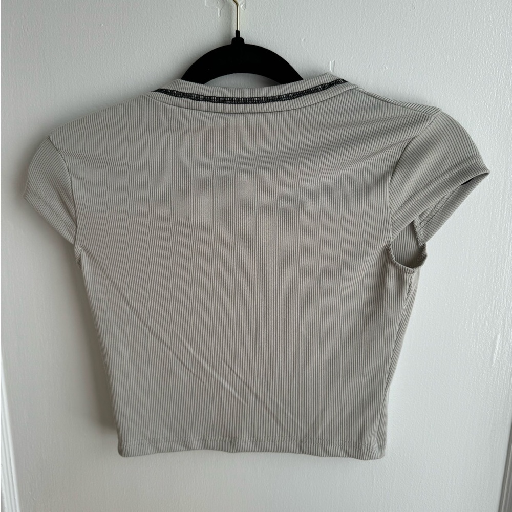 Gray Ribbed Women's Top - Picture 2 of 3